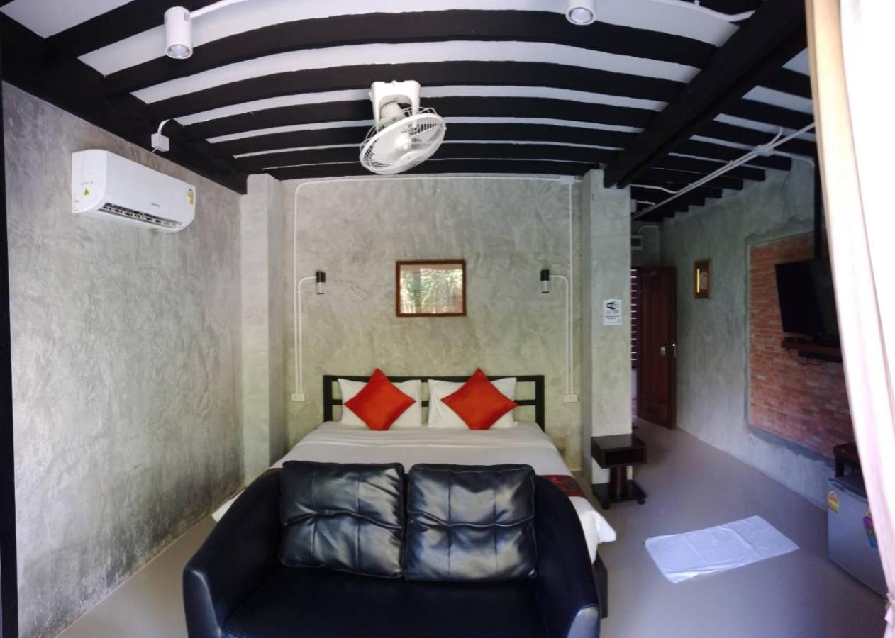 White Jail At Koh Tao Hostel Esterno foto