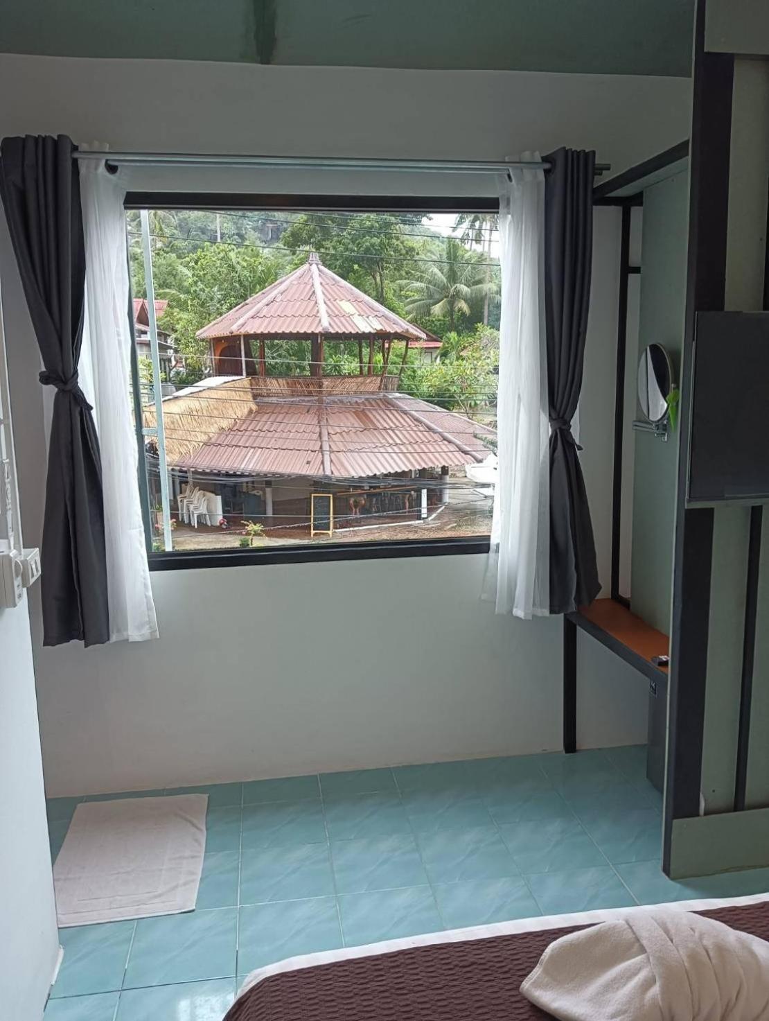 White Jail At Koh Tao Hostel Esterno foto