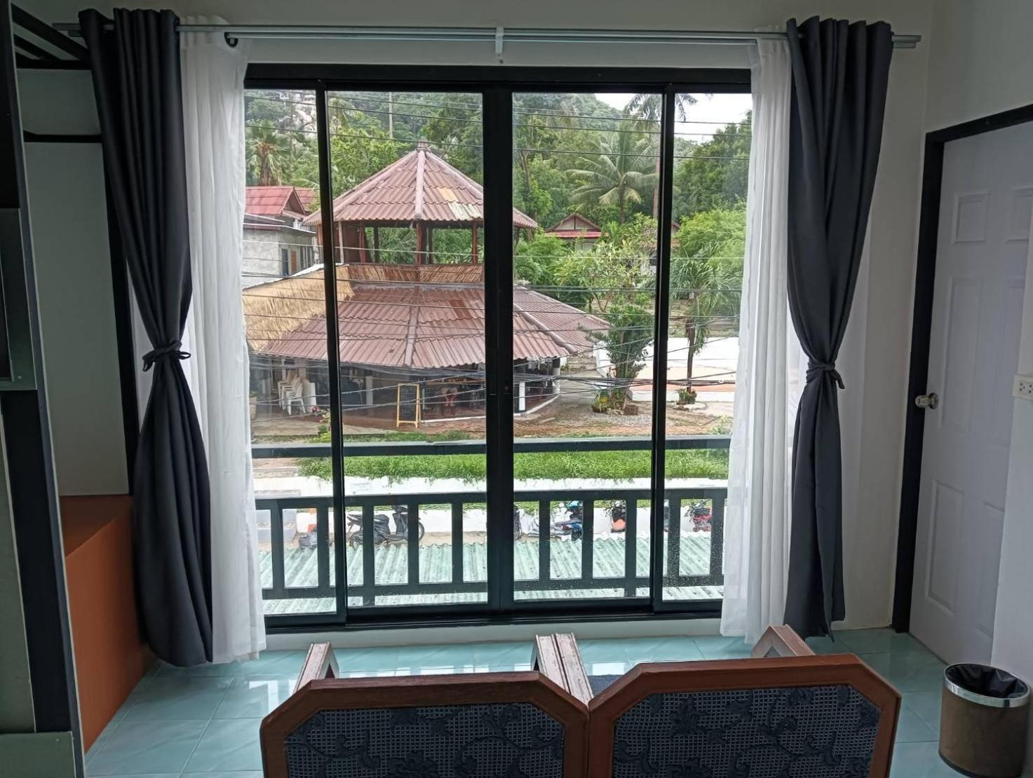 White Jail At Koh Tao Hostel Esterno foto