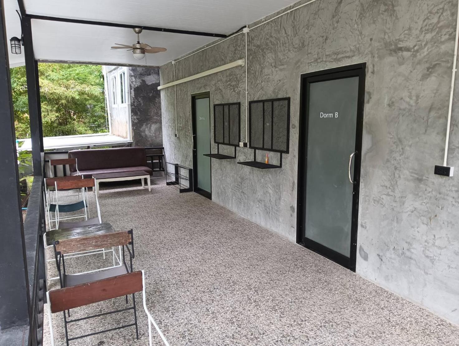 White Jail At Koh Tao Hostel Esterno foto