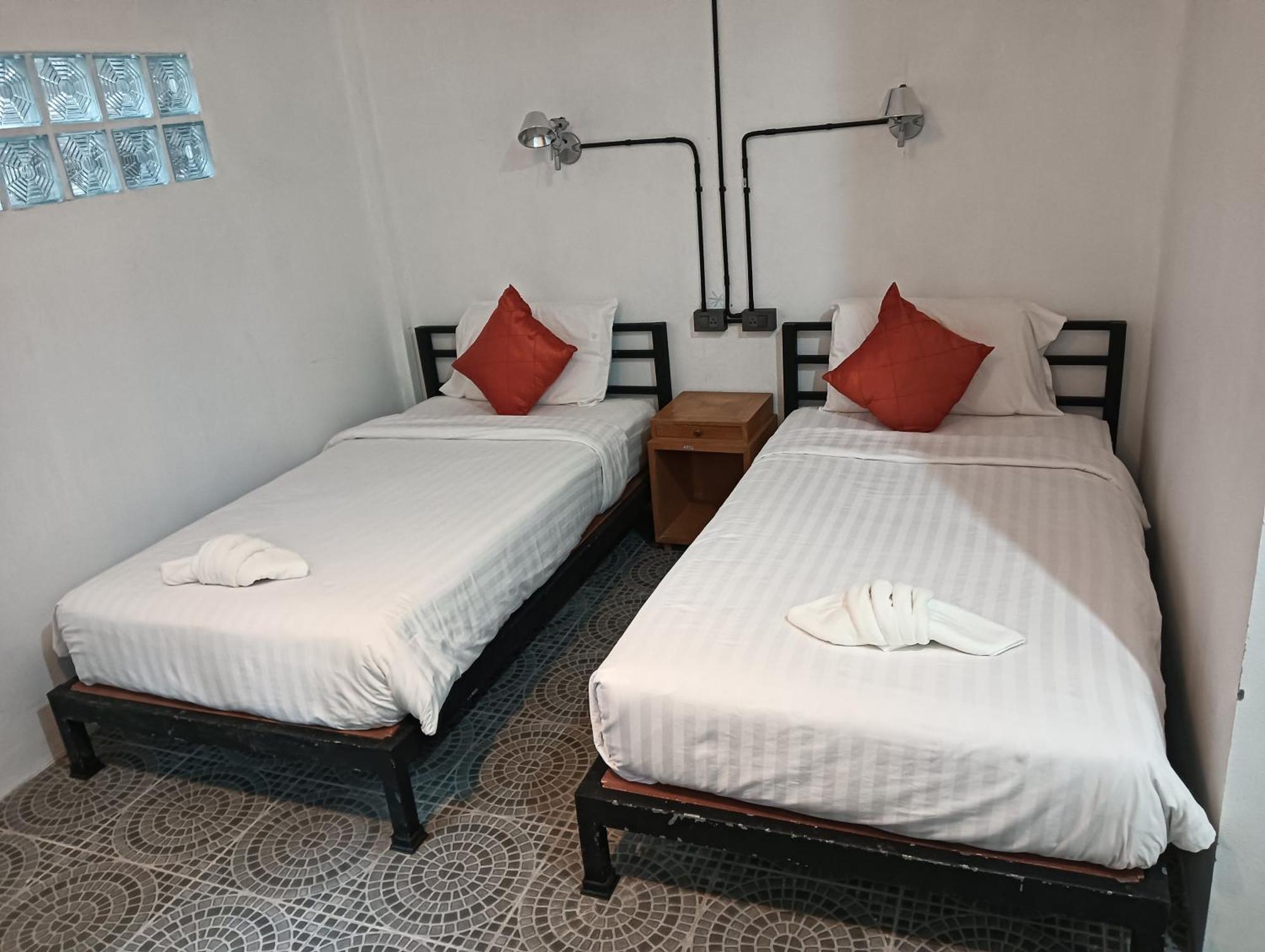 White Jail At Koh Tao Hostel Esterno foto