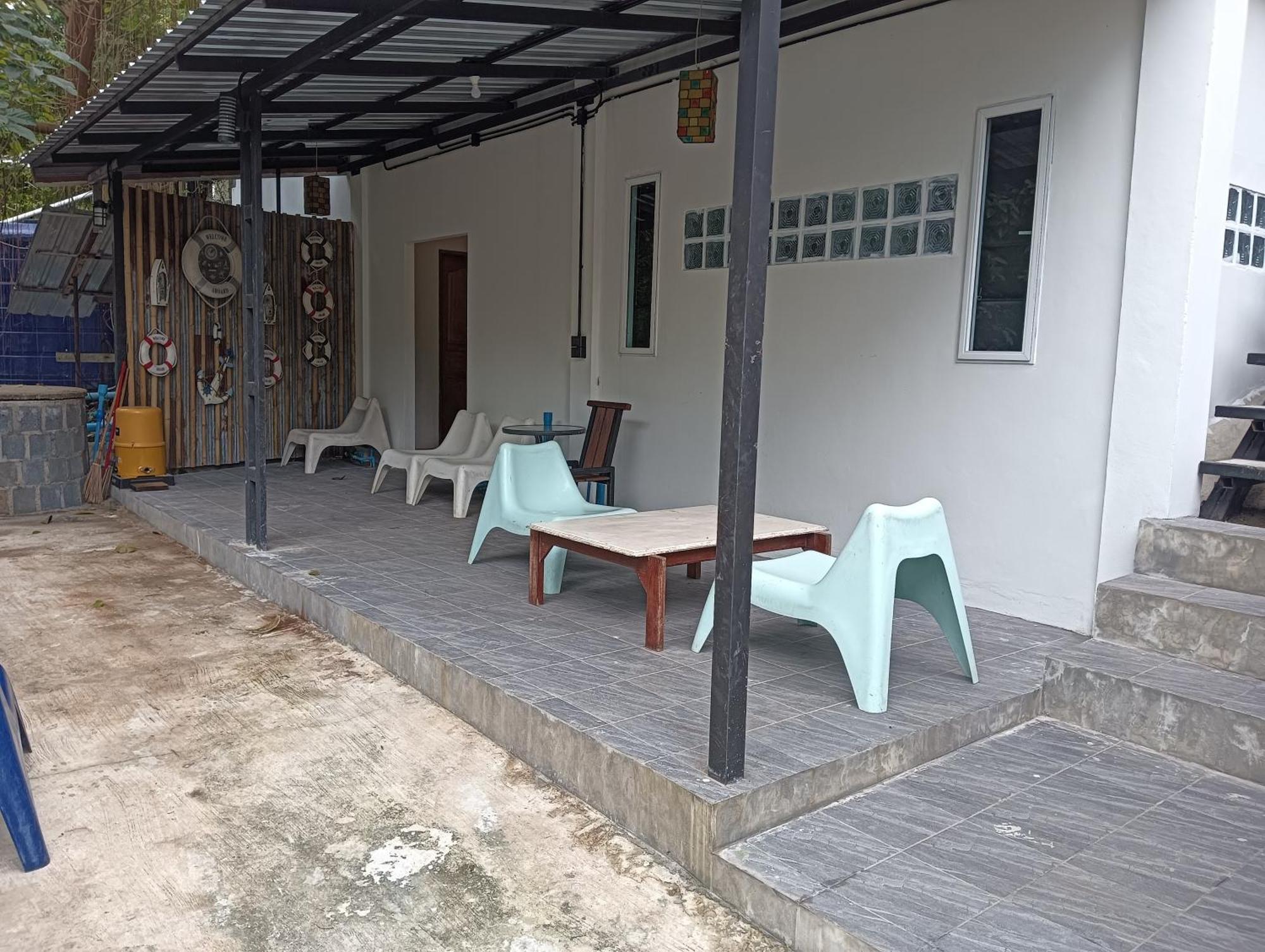 White Jail At Koh Tao Hostel Esterno foto
